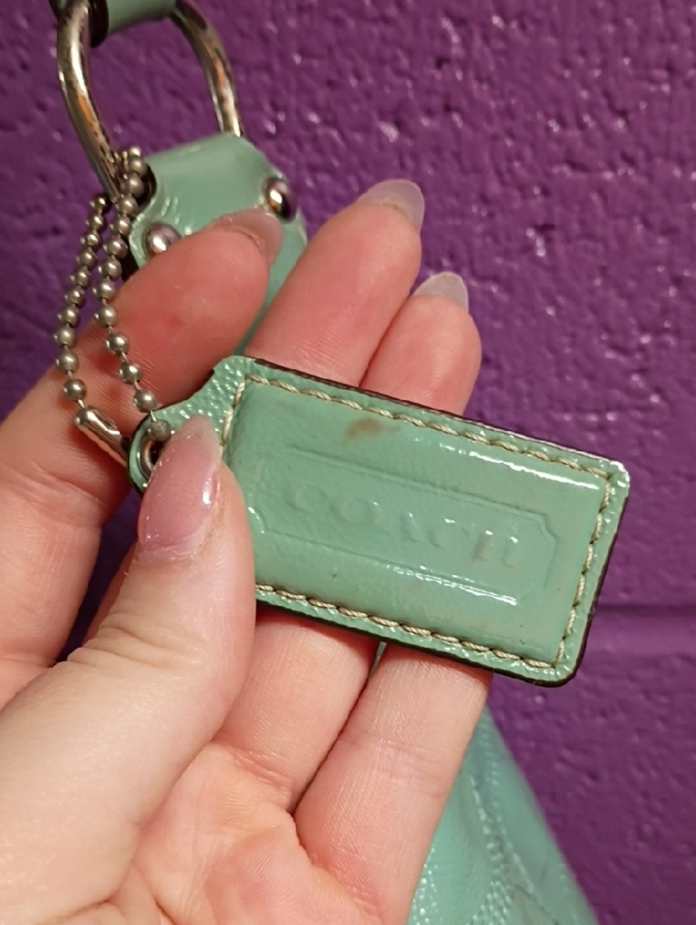 PRE LOVED! Coach Mint Green Leather Shoulder Bag with Gold Hardware - Picture 3 of 12